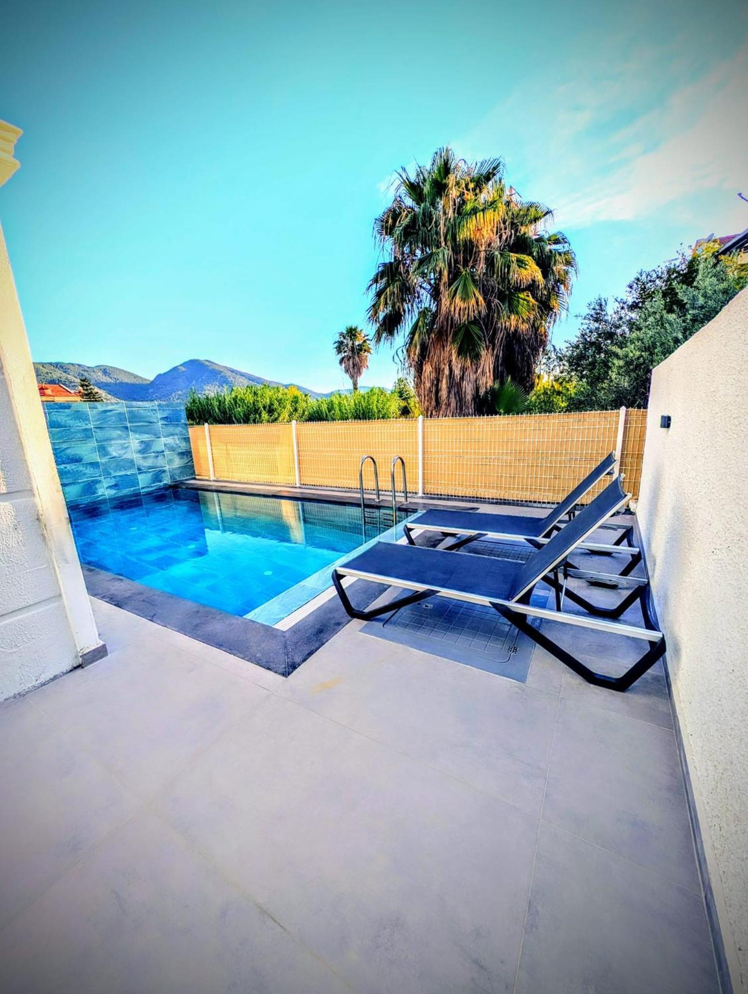 Villa Atlas - 4 Bed Villa In The City Center, Perfect Sea View Fethiye Exteriér fotografie